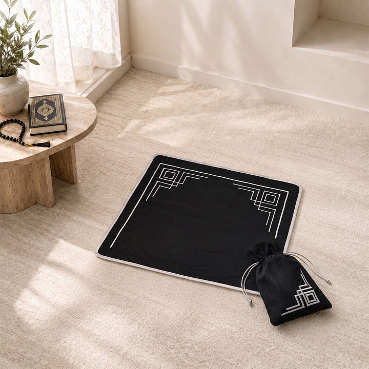 Embroidered Velvet Half Prayer Mat with Carrying Pouch - WAS050